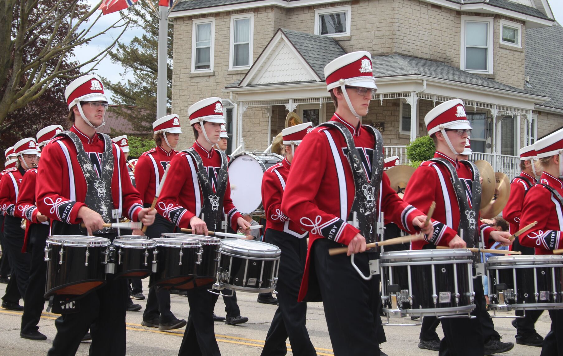 Marching muscians